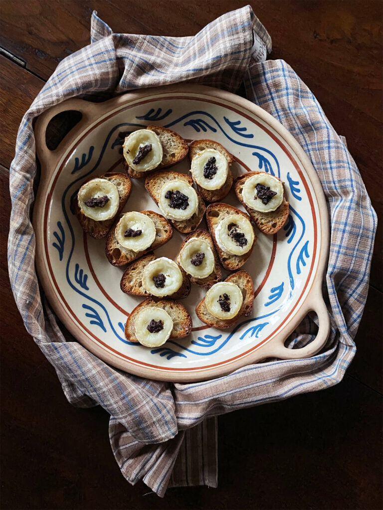 Recipe: Warm Goat Cheese Toasts with Olive Tapenade