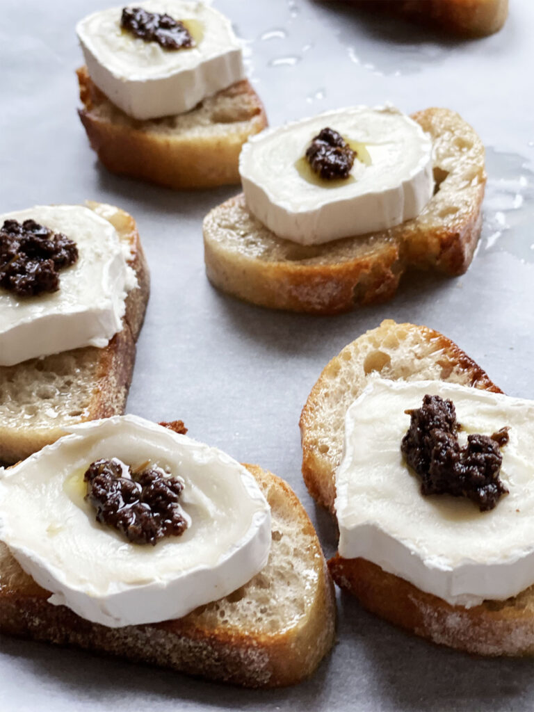 Recipe: Warm Goat Cheese Toasts with Olive Tapenade