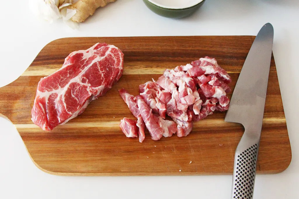Recipe: Spring Rolls with Caramelized Pork