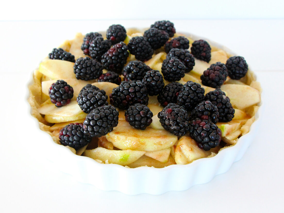 Recipe: Apple and Blackberry Pie