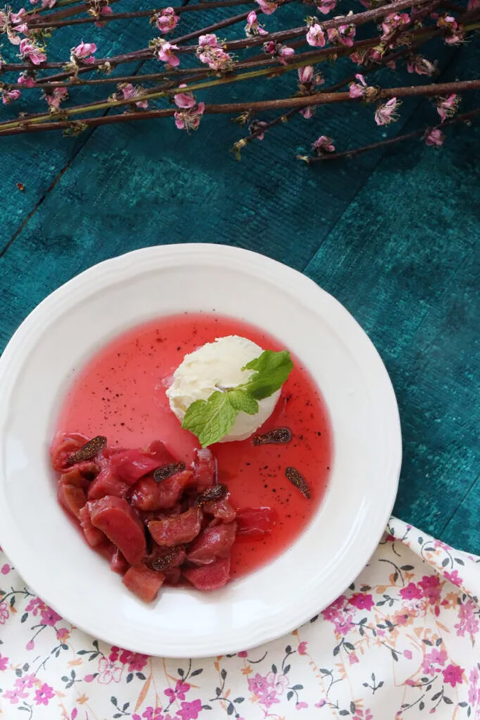Recipe: Rhubarb Soup with Ice Cream and Figs