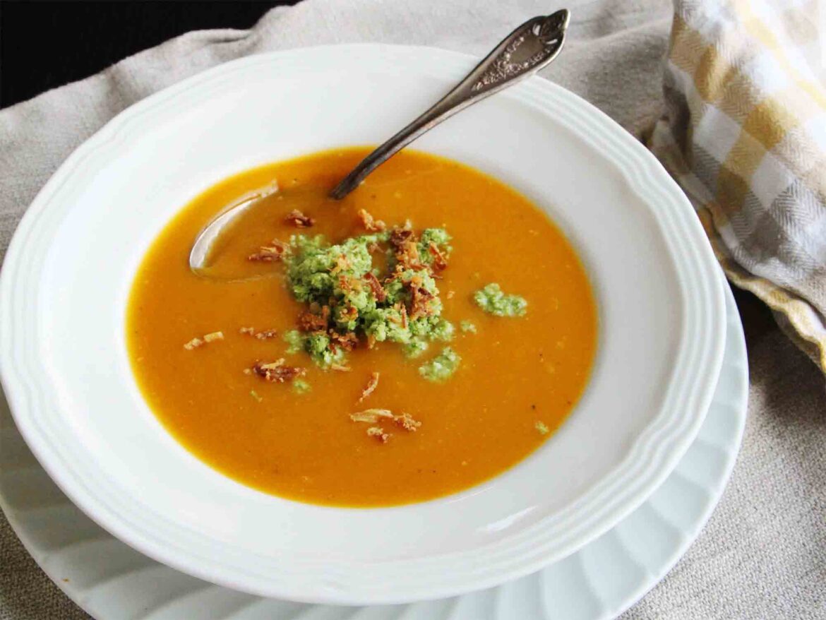 Recipe: Butternut Squash Soup with Chutney