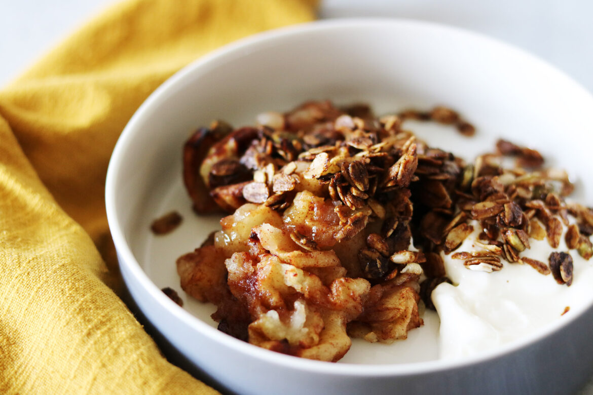 10-minute Air Fryer Recipe - Granola Apple Crisp