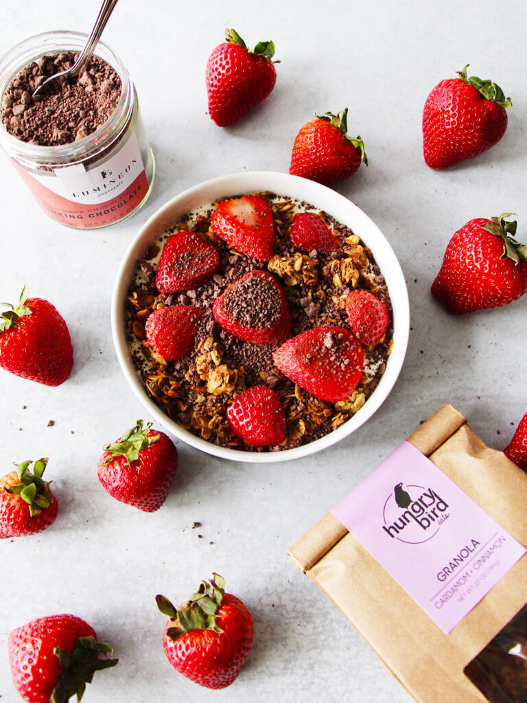 Recipe: Greek yogurt with strawberries, granola and chocolate